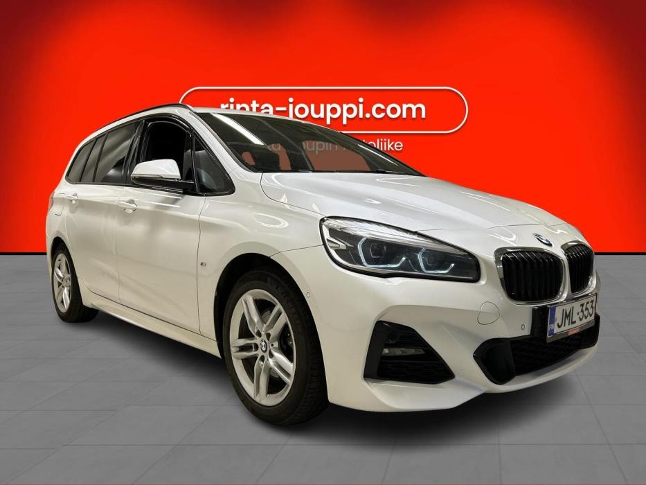 BMW 218 2022