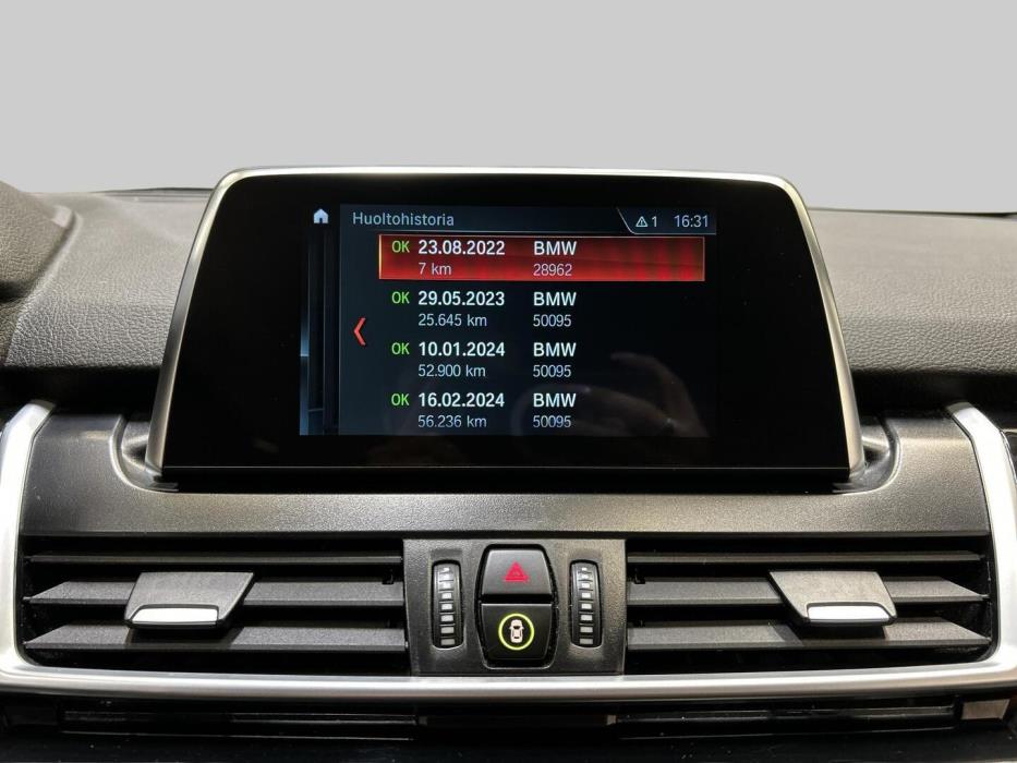 BMW 218 2022