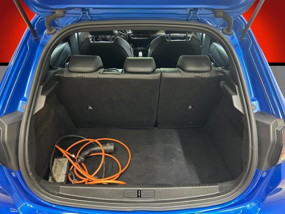 PEUGEOT E-208 2021