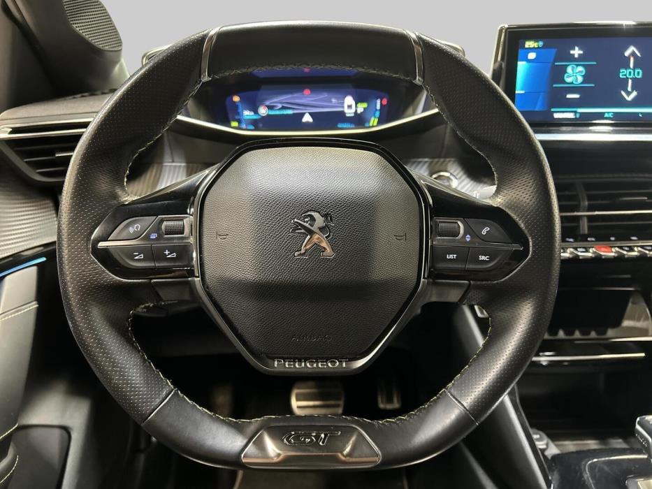 PEUGEOT E-208 2021
