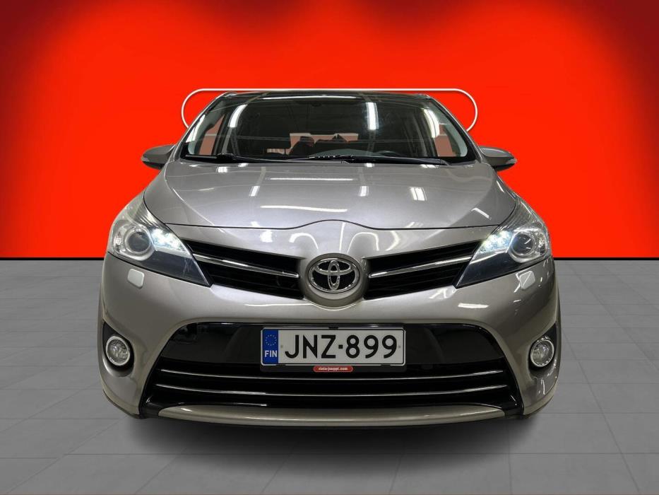 TOYOTA VERSO 2015