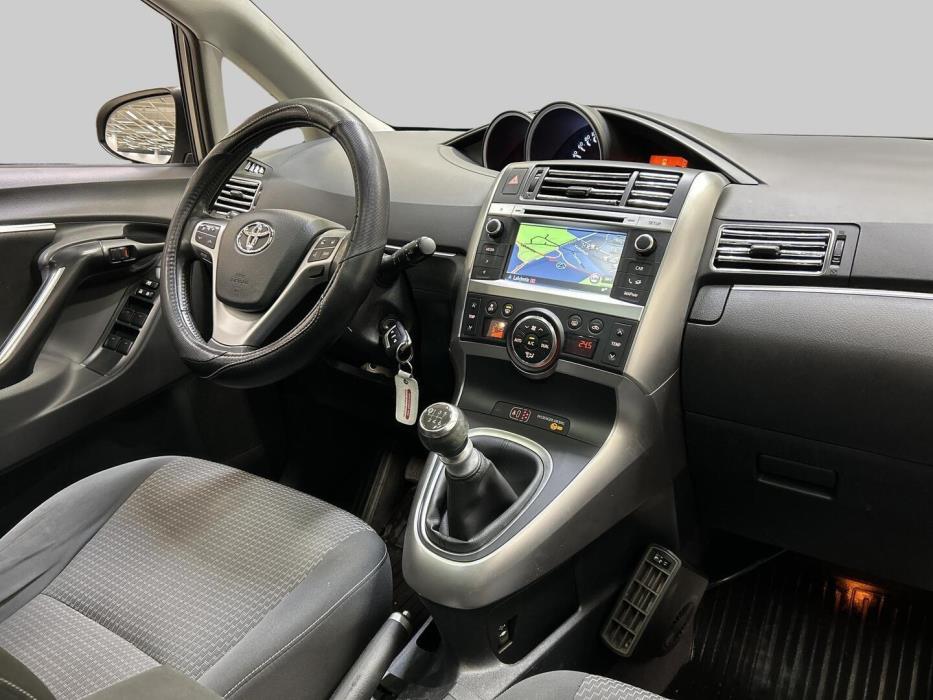 TOYOTA VERSO 2015