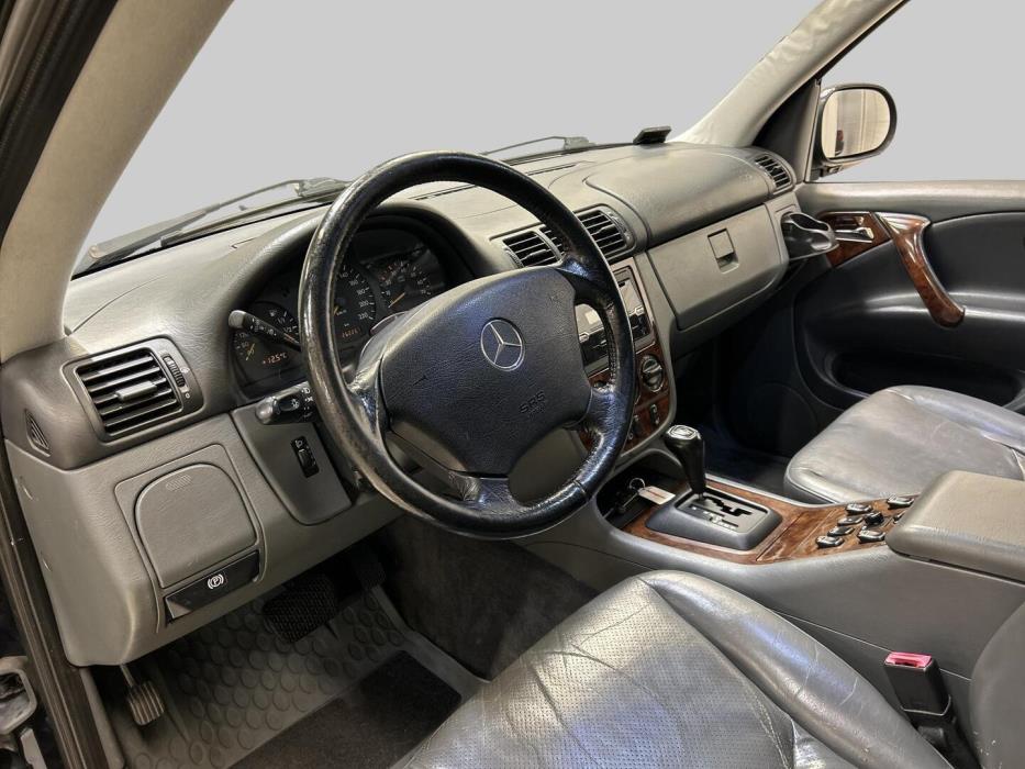 MERCEDES-BENZ ML 2000