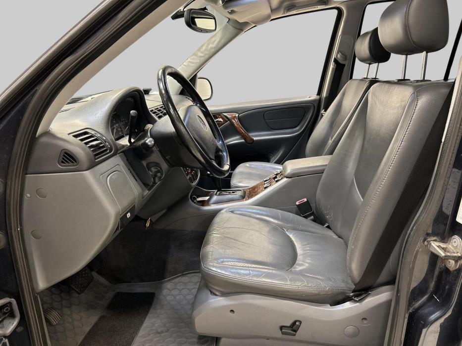 MERCEDES-BENZ ML 2000