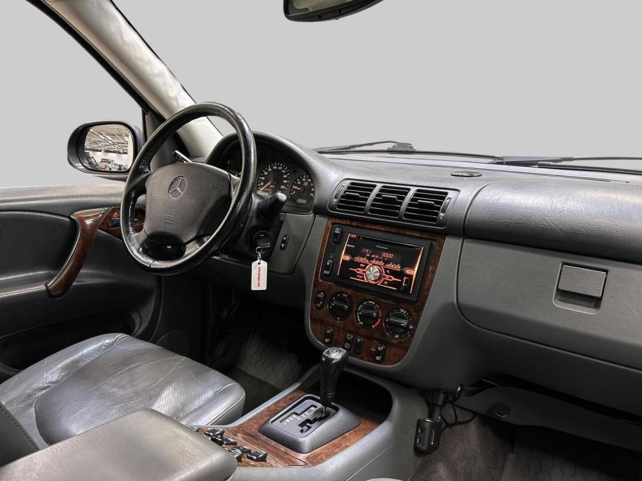 MERCEDES-BENZ ML 2000