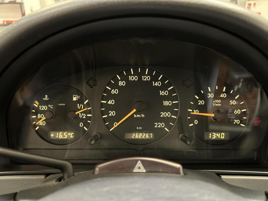 MERCEDES-BENZ ML 2000