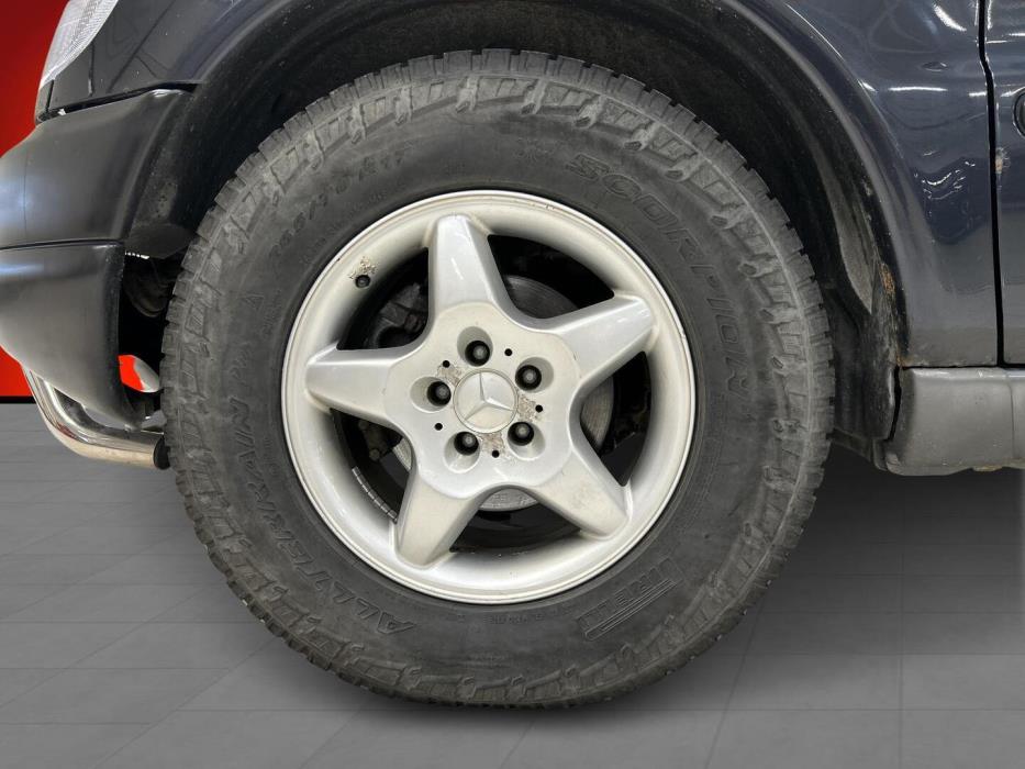 MERCEDES-BENZ ML 2000