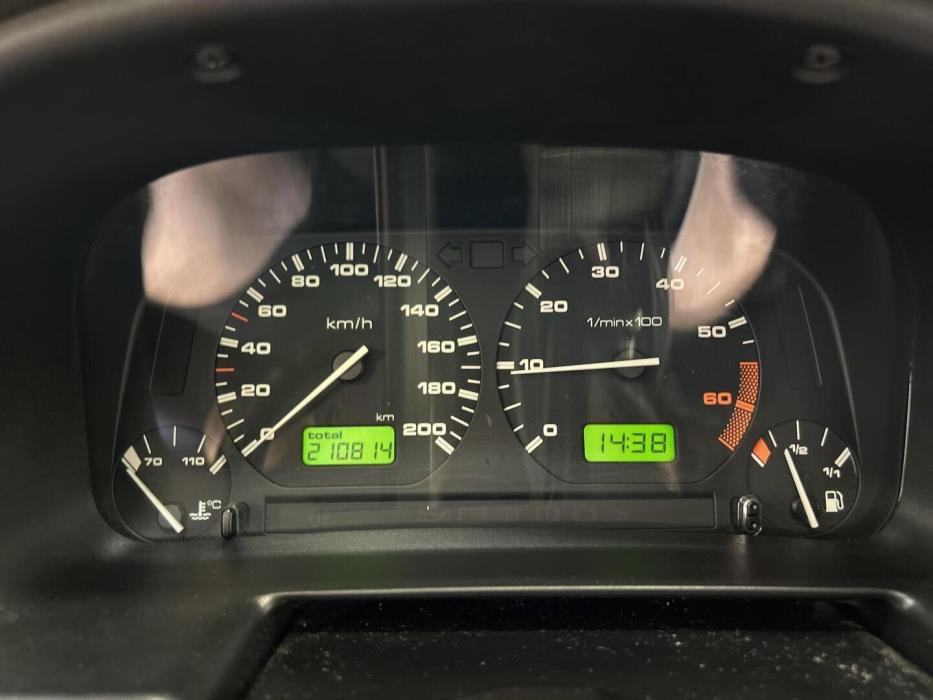 VOLKSWAGEN Polo 1996