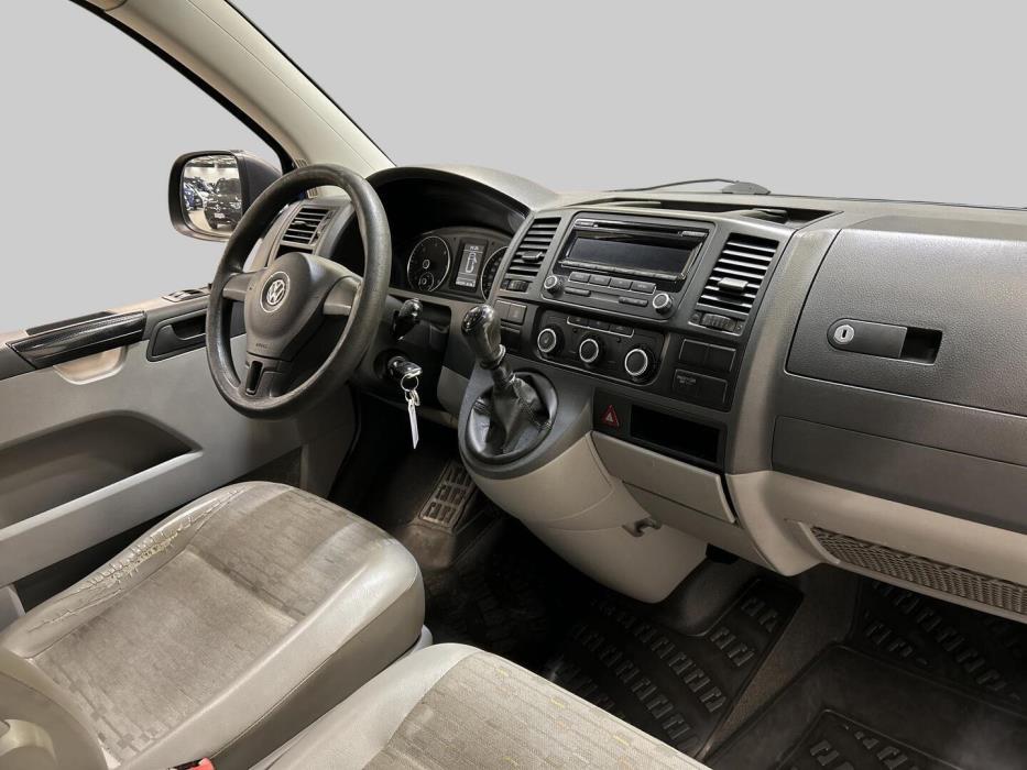VOLKSWAGEN Transporter 2012