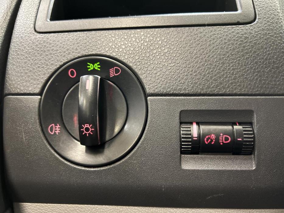 VOLKSWAGEN Transporter 2012