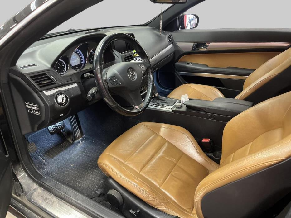 MERCEDES-BENZ E 2009