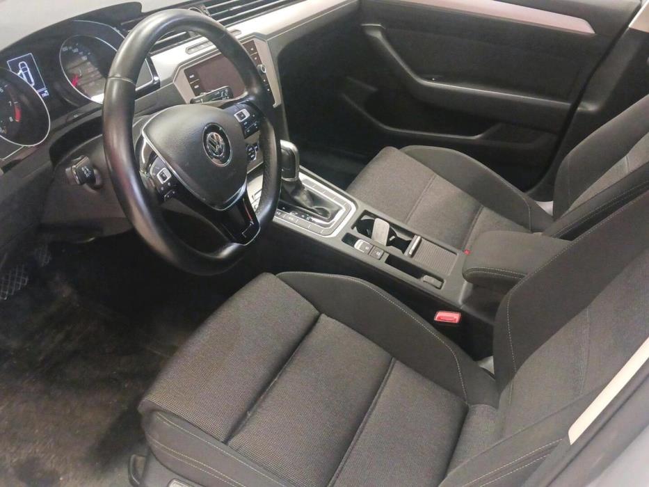 VOLKSWAGEN Passat 2019