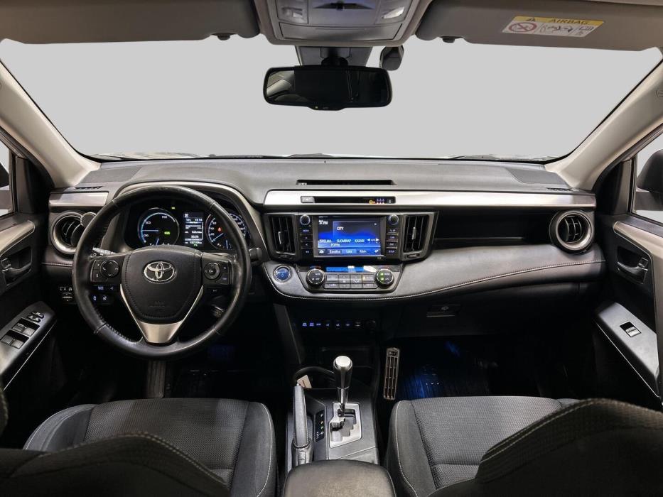 TOYOTA RAV4 2018