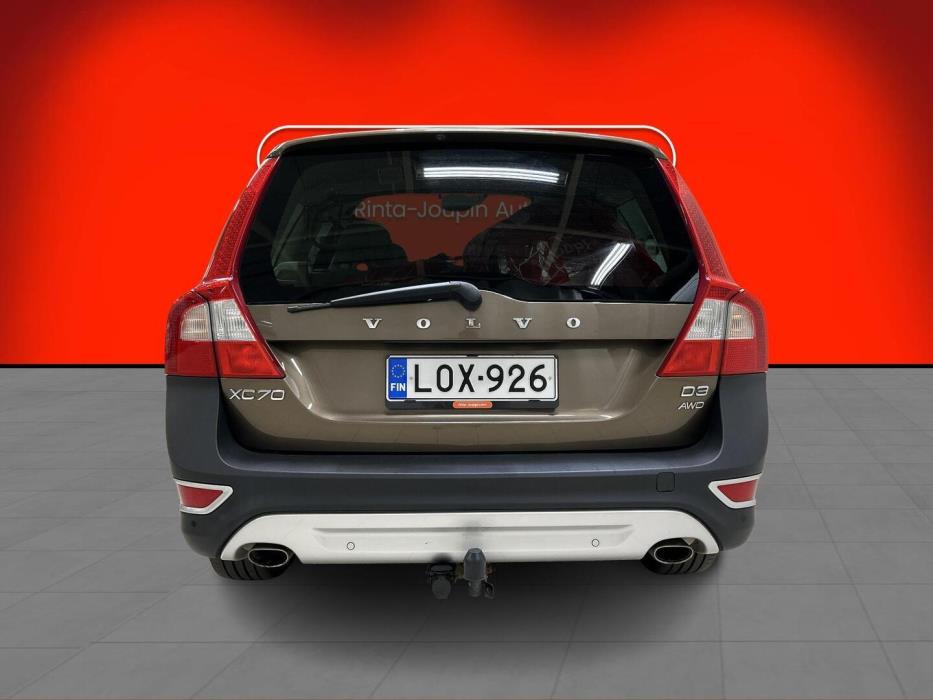 VOLVO XC70 2012