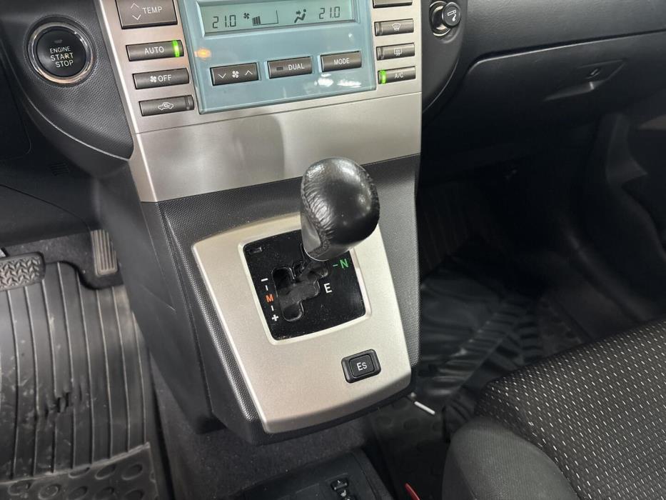 TOYOTA Corolla Verso 2008