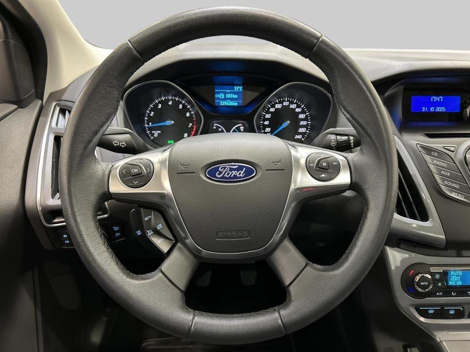 FORD Focus 2012