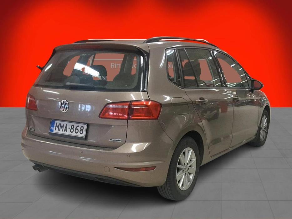 VOLKSWAGEN Golf Sportsvan 2015