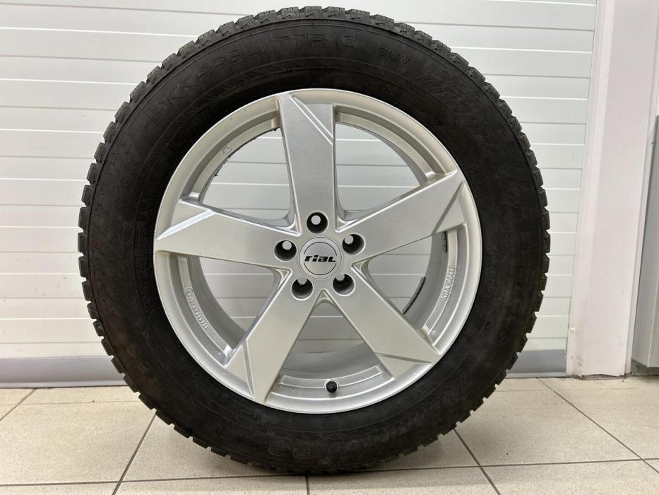 VOLVO XC60 2022