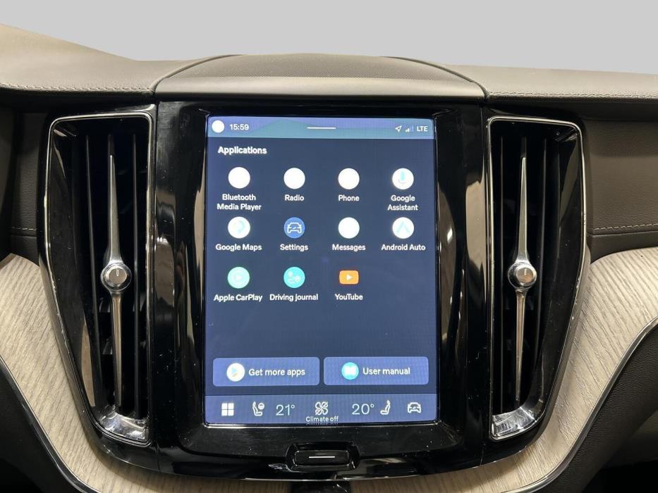 VOLVO XC60 2022