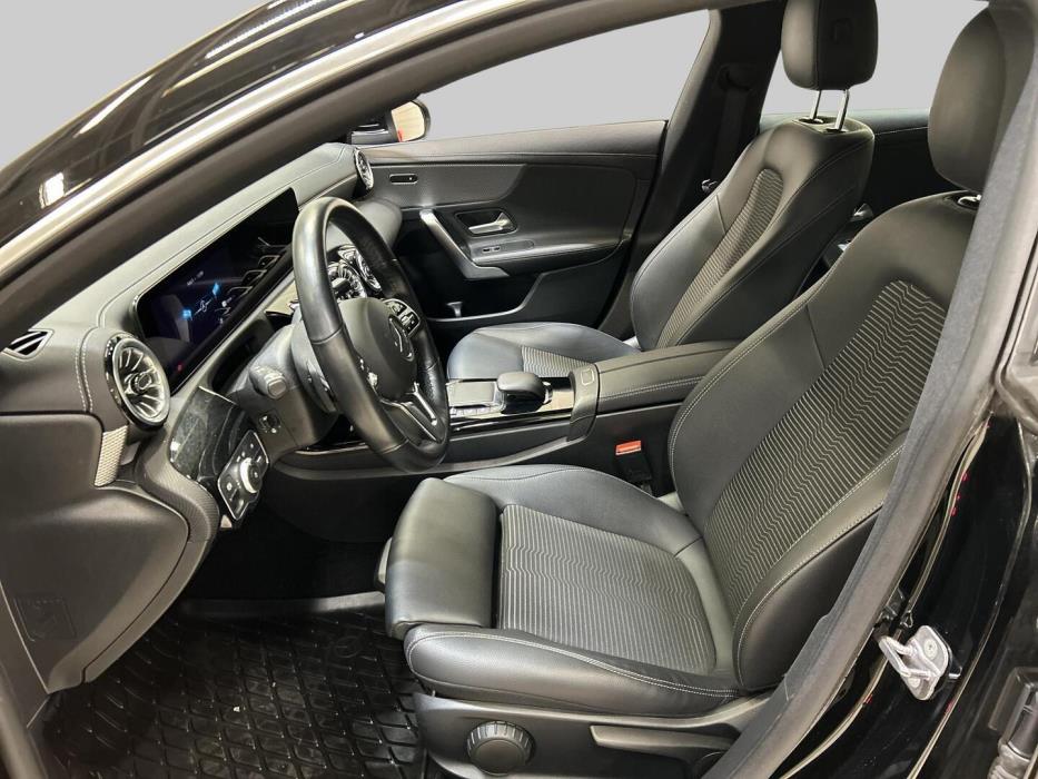 MERCEDES-BENZ CLA 2023