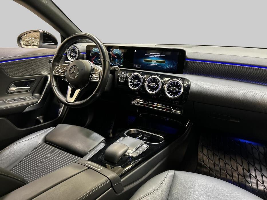 MERCEDES-BENZ CLA 2023