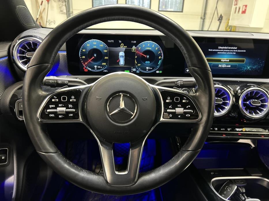 MERCEDES-BENZ CLA 2023