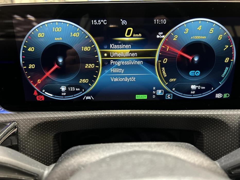 MERCEDES-BENZ CLA 2023