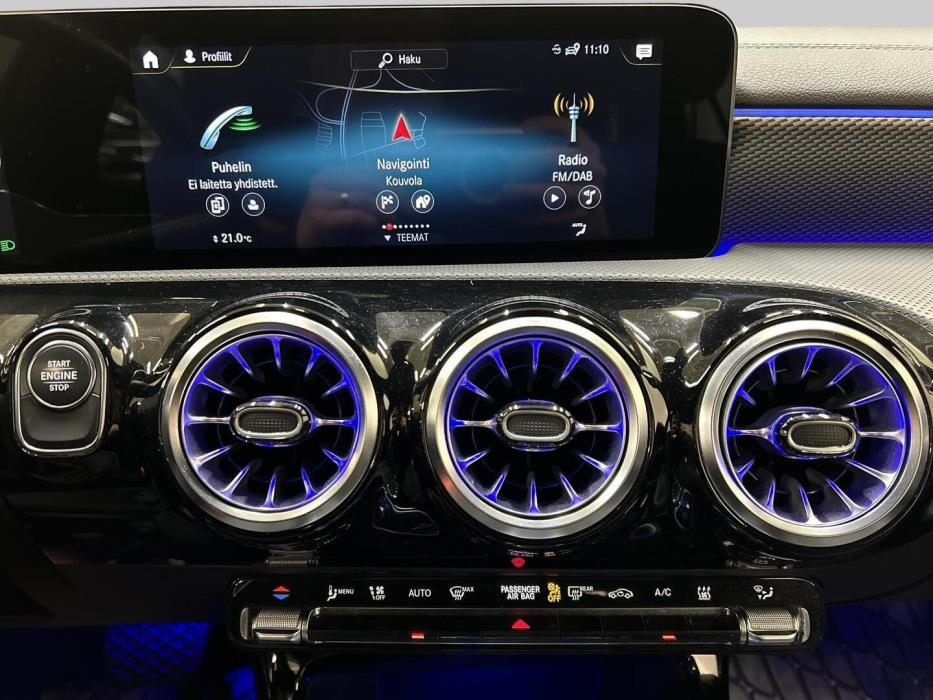 MERCEDES-BENZ CLA 2023