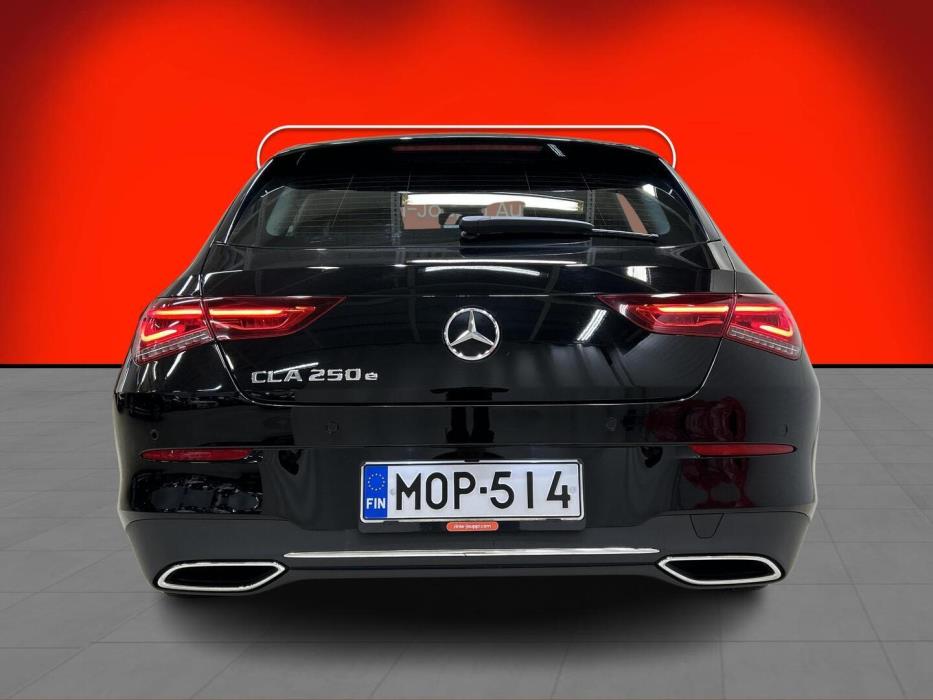 MERCEDES-BENZ CLA 2023