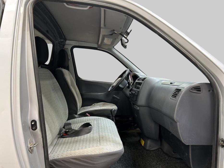 TOYOTA Hiace 2000