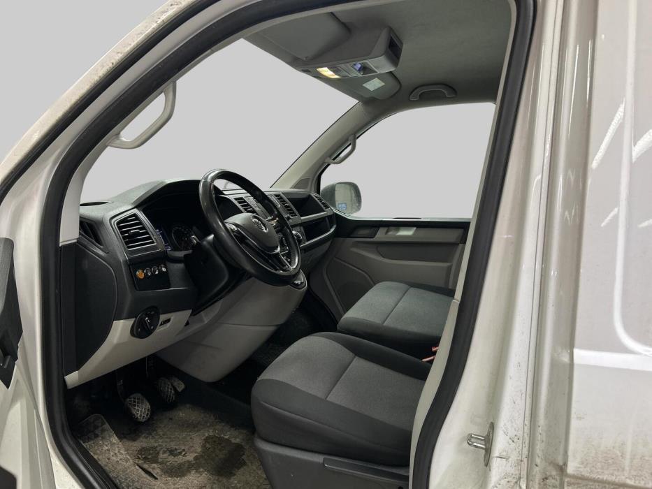 VOLKSWAGEN Transporter 2017
