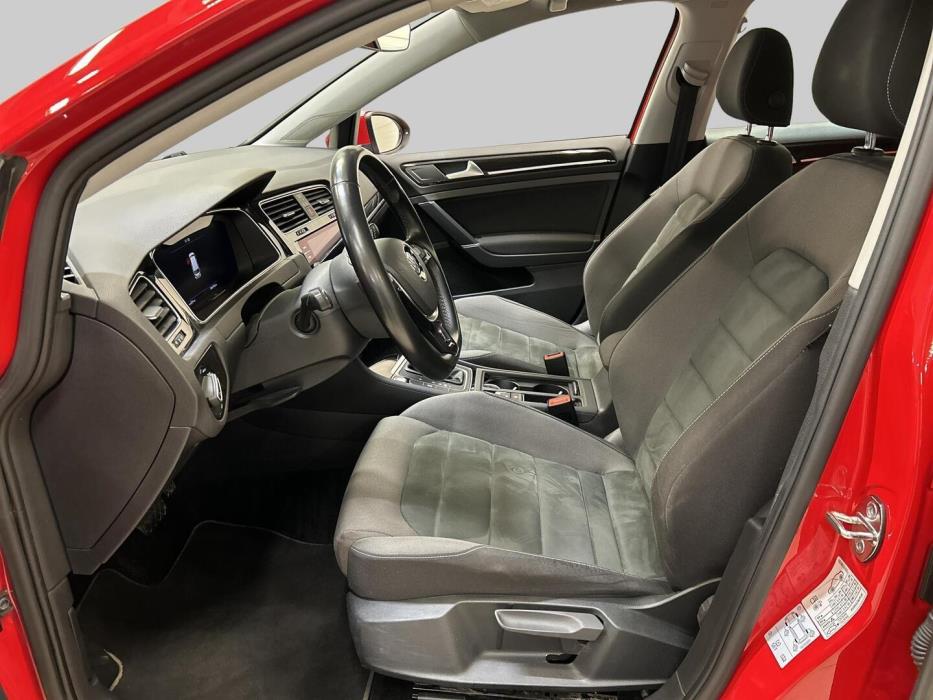 VOLKSWAGEN Golf 2020