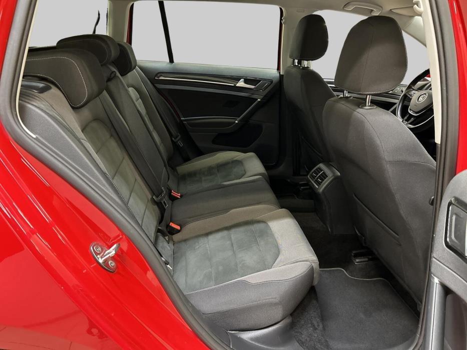 VOLKSWAGEN Golf 2020