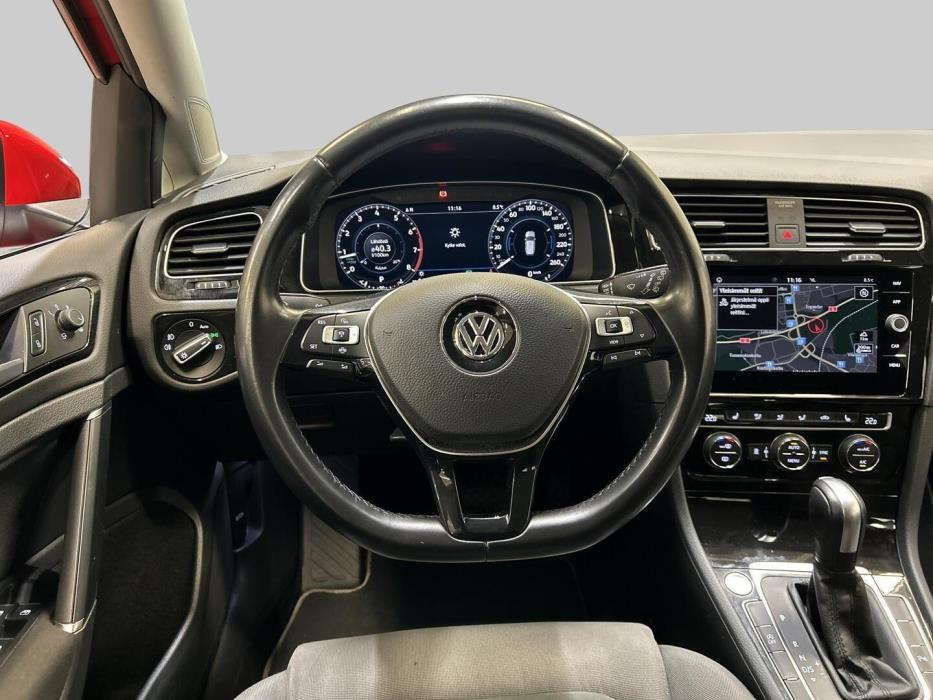 VOLKSWAGEN Golf 2020
