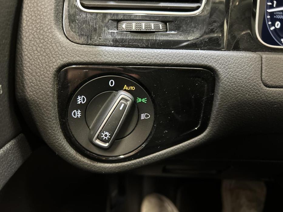 VOLKSWAGEN Golf 2020