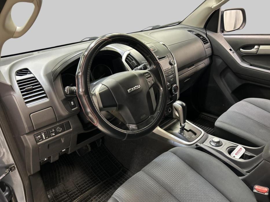 ISUZU D-Max 2013