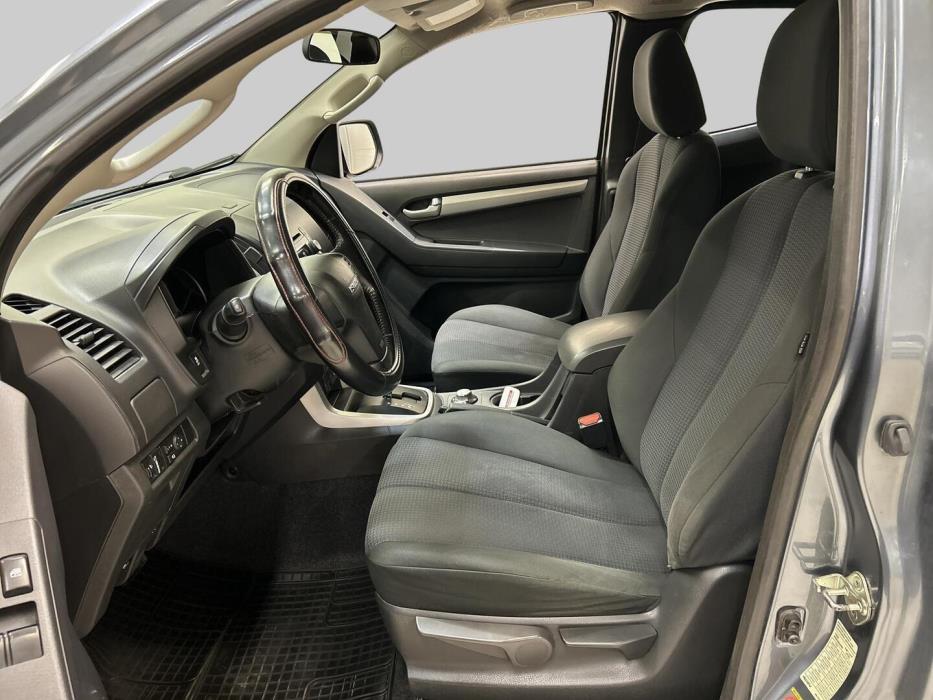 ISUZU D-Max 2013