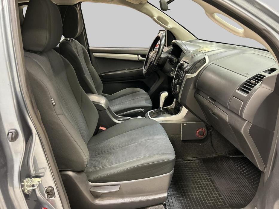 ISUZU D-Max 2013