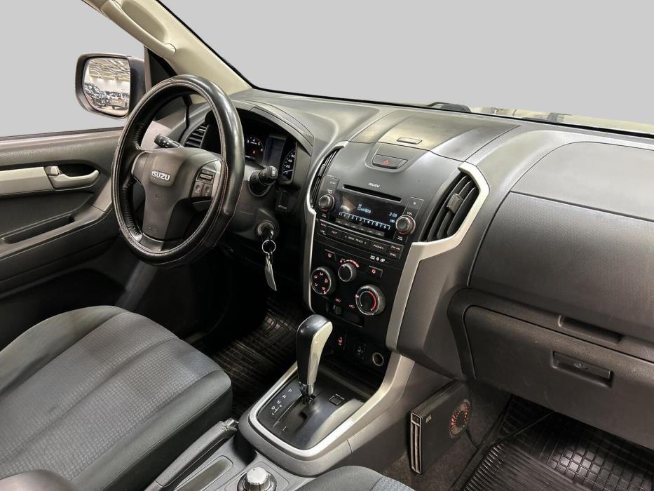 ISUZU D-Max 2013