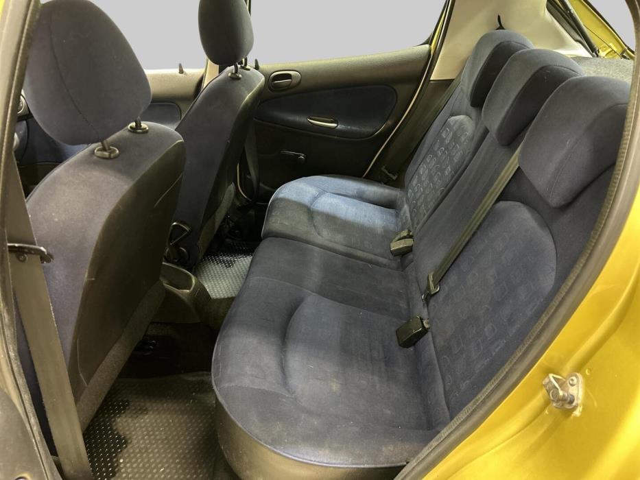 PEUGEOT 206 2004
