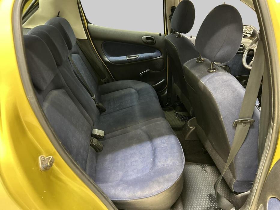PEUGEOT 206 2004