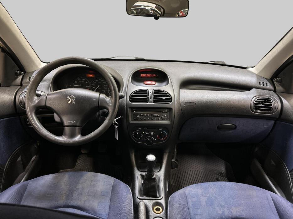 PEUGEOT 206 2004