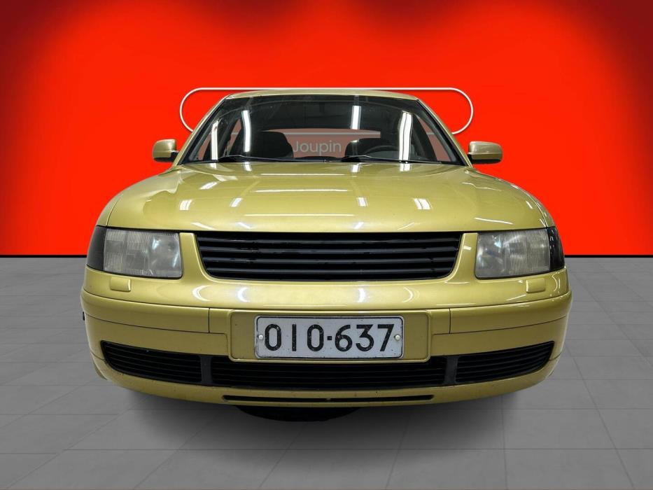 VOLKSWAGEN Passat 1998