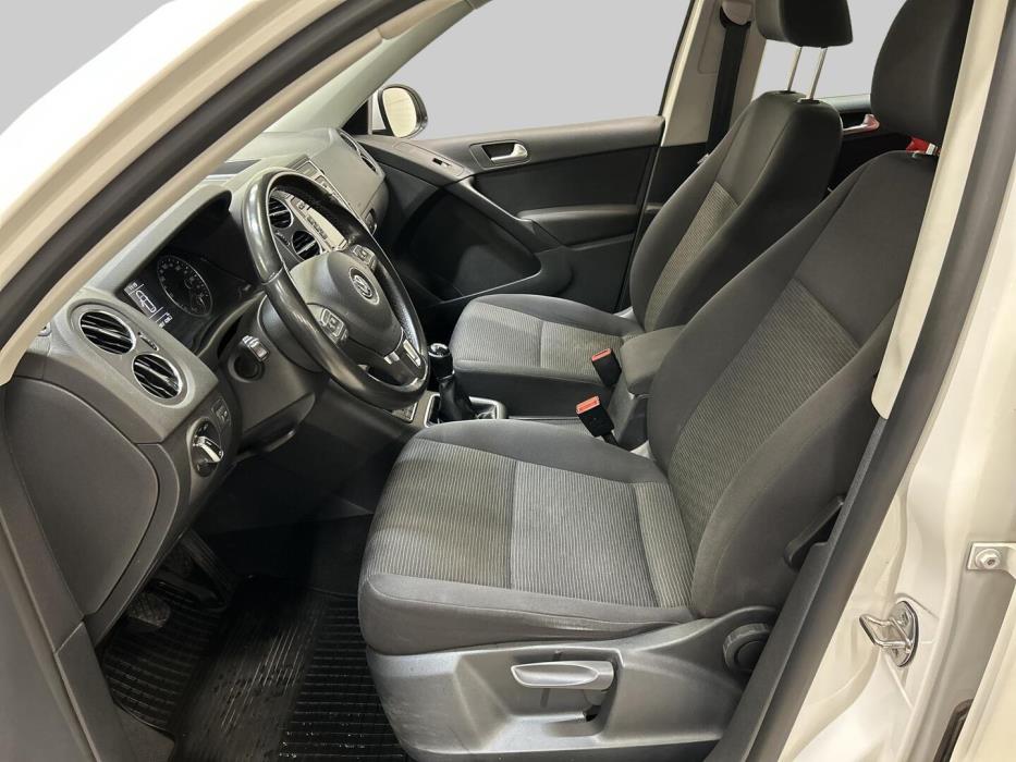 VOLKSWAGEN Tiguan 2013