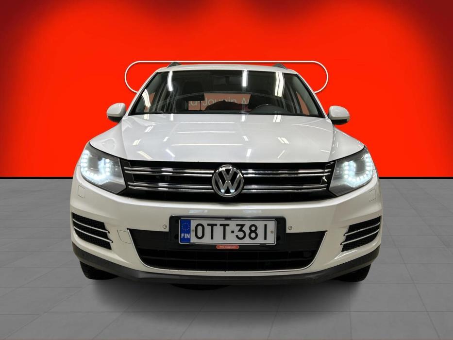 VOLKSWAGEN Tiguan 2013