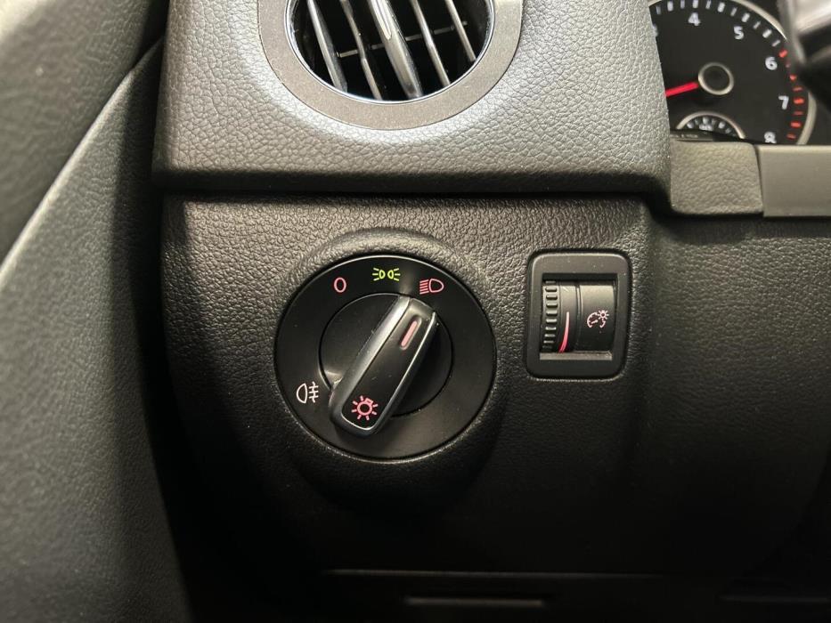 VOLKSWAGEN Tiguan 2013