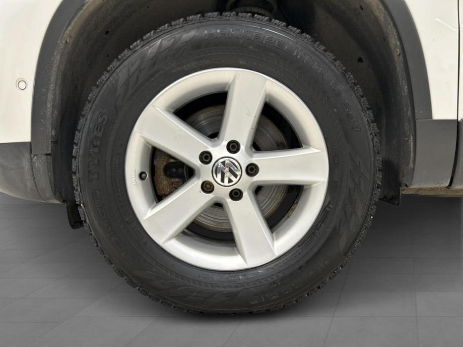 VOLKSWAGEN Tiguan 2013