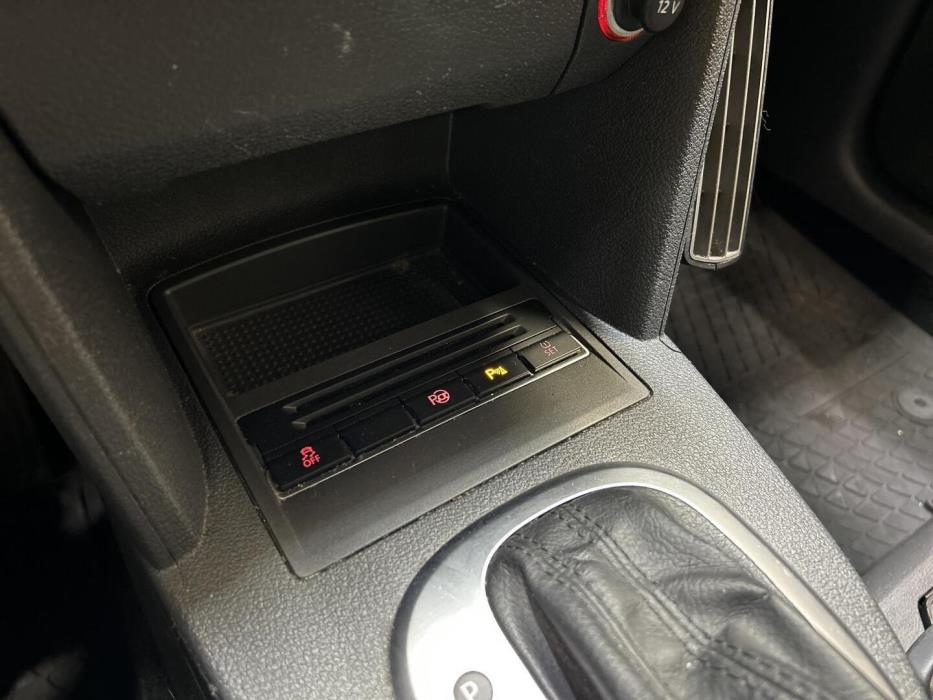 VOLKSWAGEN Touran 2014