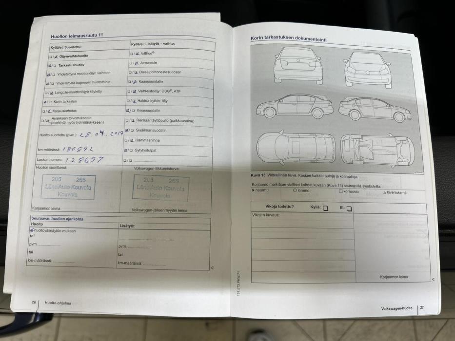 VOLKSWAGEN Touran 2014