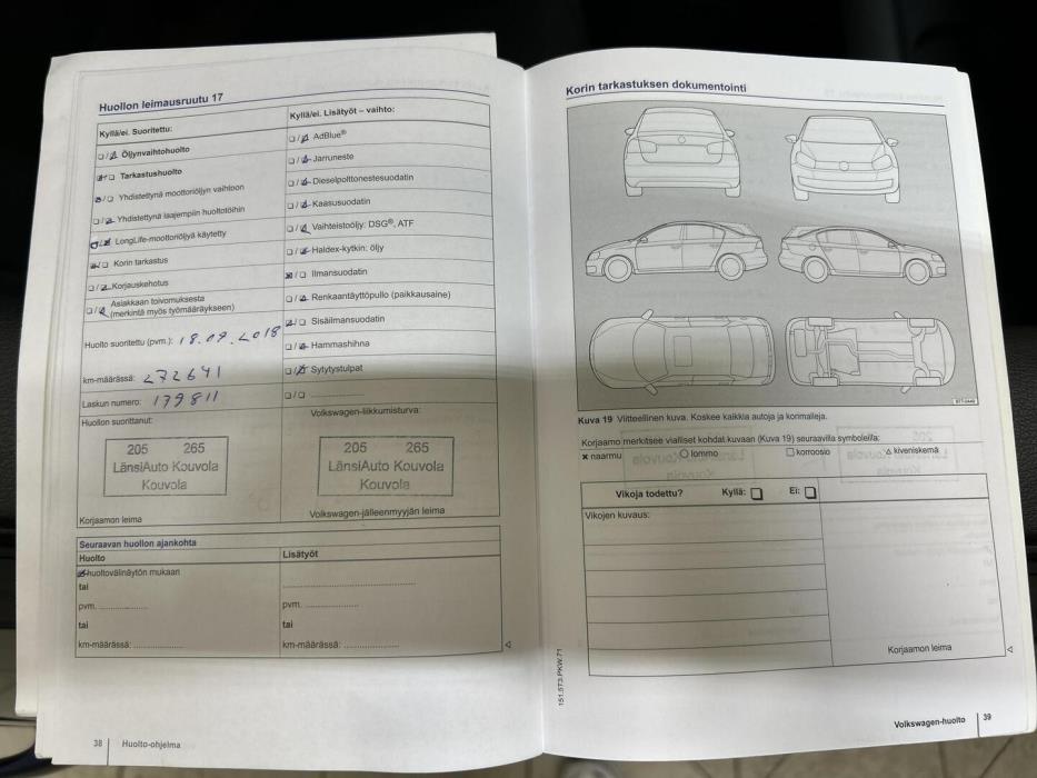 VOLKSWAGEN Touran 2014